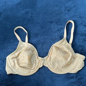Natori Cream Lace Underwire Bra — Neutral Lace Support